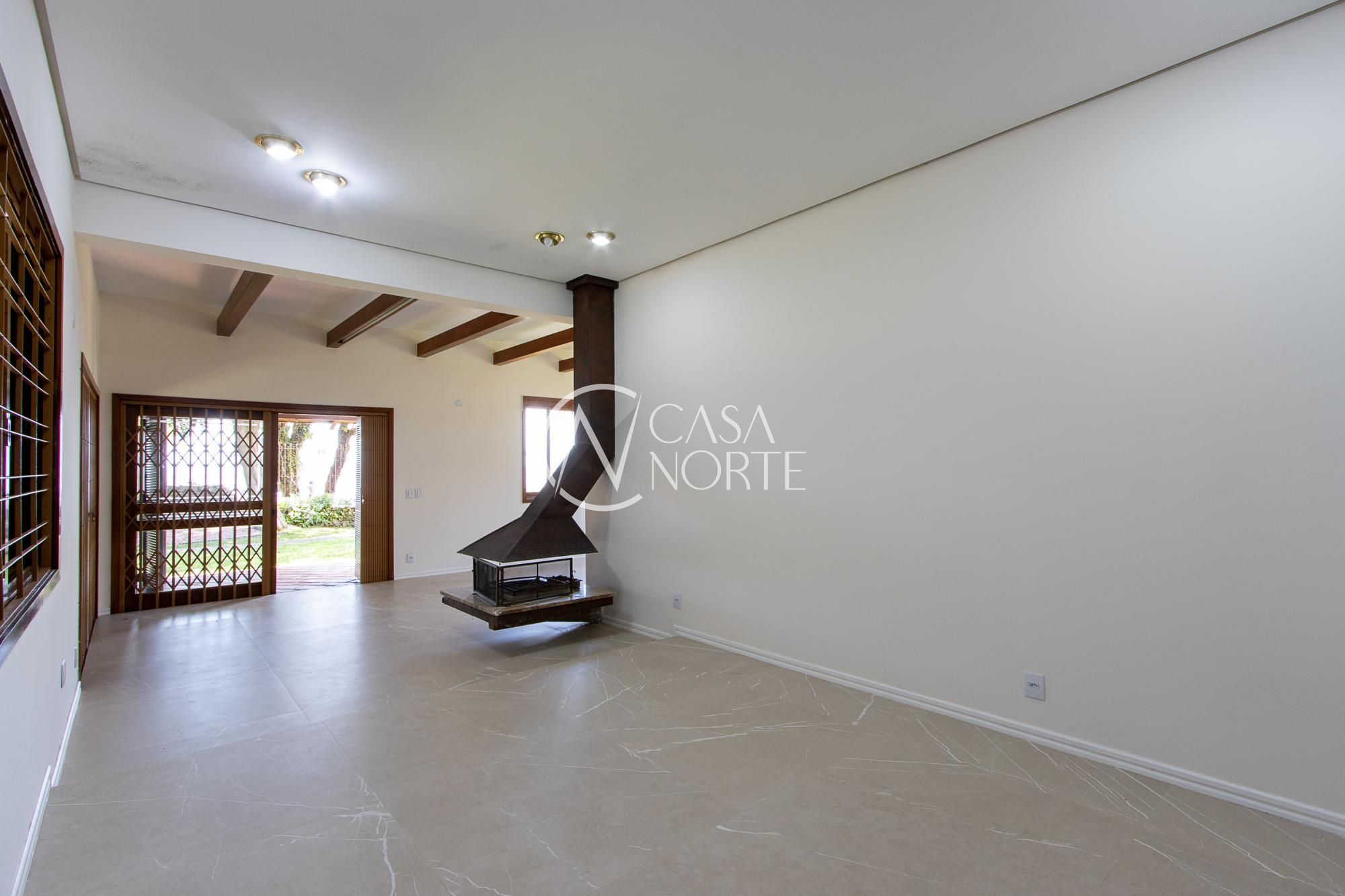 Casa à venda com 2 quartos, 523m², 3 vagas, Avenida Guaíba no bairro Ipanema em Porto Alegre