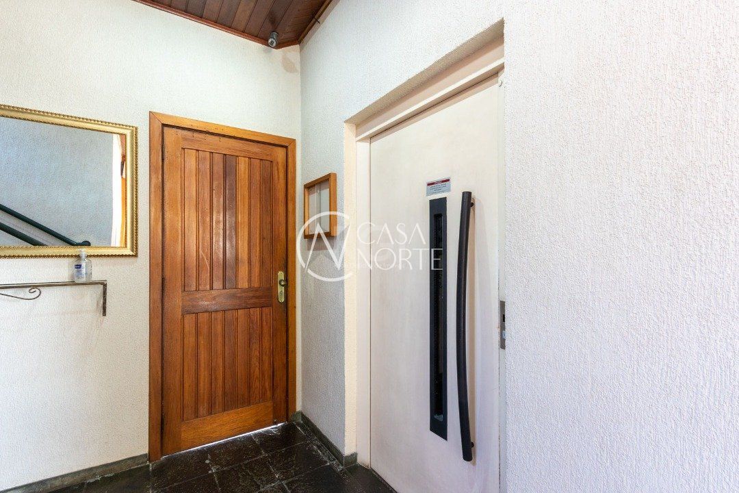 Cobertura à venda com 2 quartos, 157m², 2 vagas, Rua Doutor Barcelos no bairro Tristeza em Porto Alegre