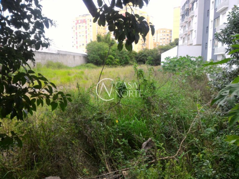 Terreno à venda  com 2452m², Coronel Aristides no bairro Camaquã em Porto Alegre