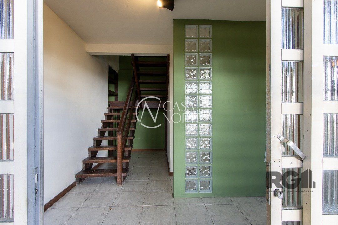 Casa Comercial à venda , 181m², 10 vagas, Rua Iete no bairro Tristeza em Porto Alegre