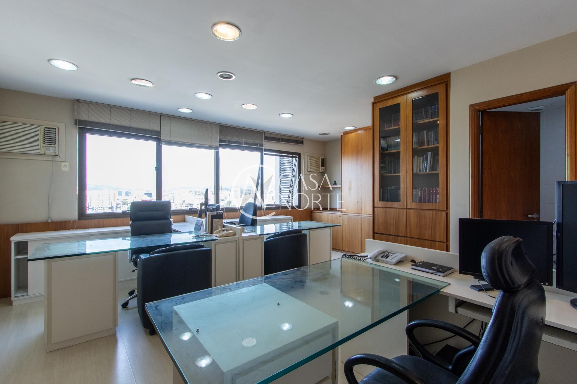 Sala Comercial à venda , 33m², 1 vaga, Avenida Borges de Medeiros no bairro Praia de Belas em Porto Alegre