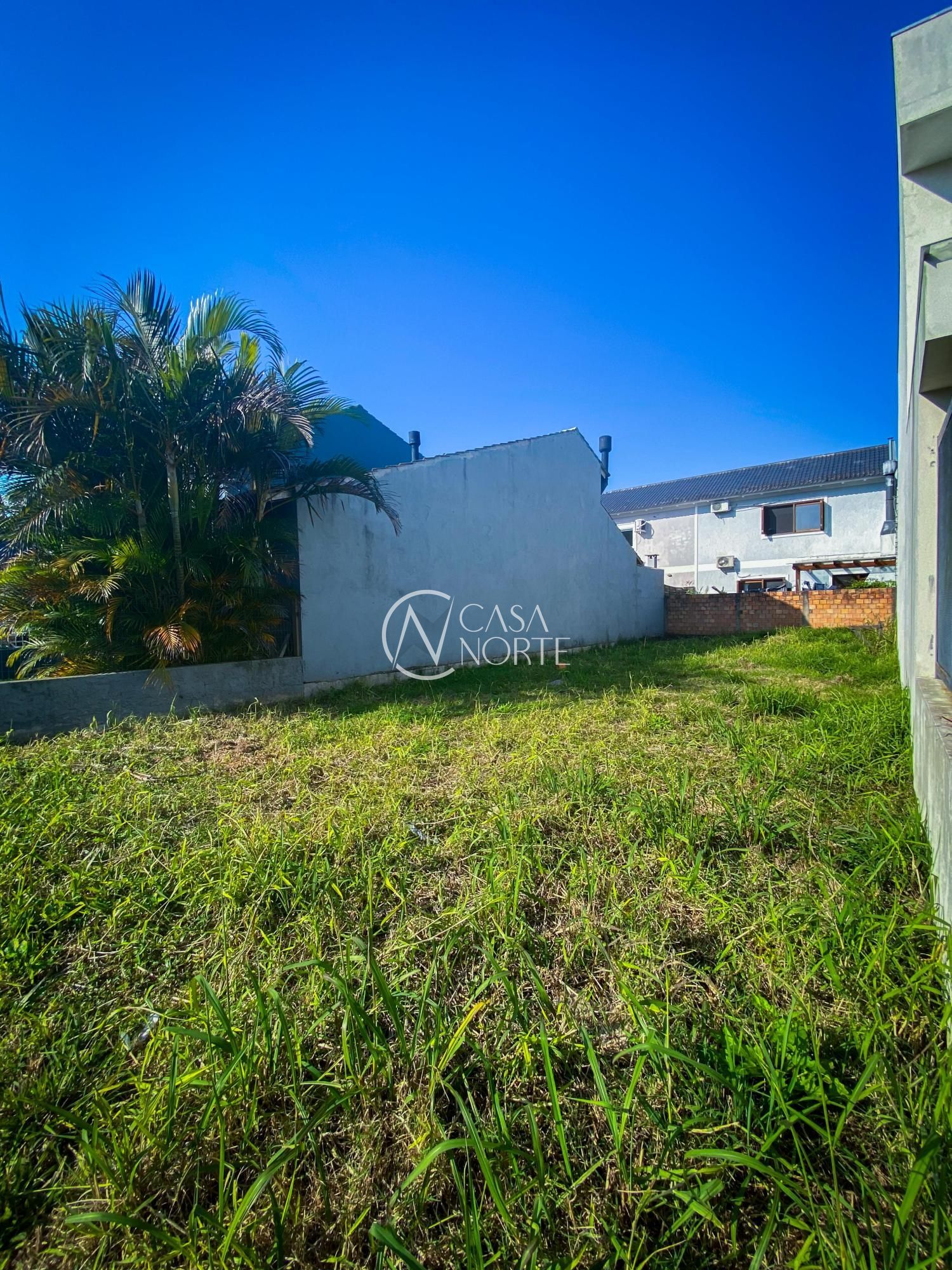 Terreno à venda  com 140m², Rua Pau-Brasil no bairro Hípica em Porto Alegre