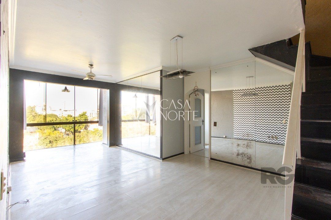 Cobertura à venda com 3 quartos, 207m², 1 suíte, 1 vaga, Rua Butui no bairro Cristal em Porto Alegre