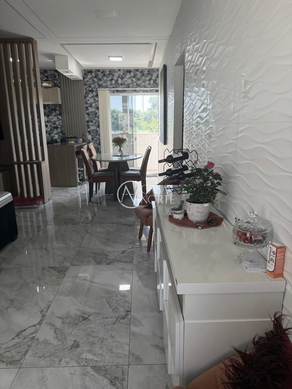 Casa à venda com 2 quartos, 300m², 3 vagas, Beco Calábria no bairro Hípica em Porto Alegre