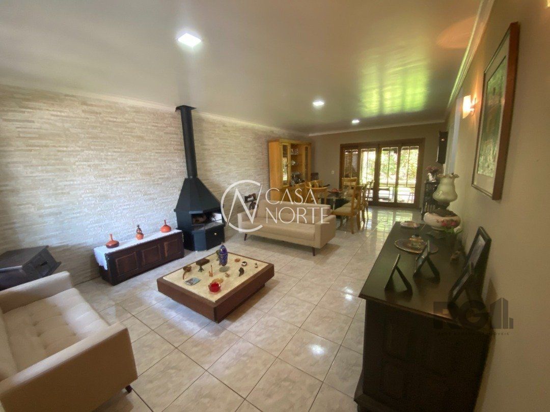 Casa à venda com 4 quartos, 360m², 4 suítes, 4 vagas, Rua Landel de Moura no bairro Tristeza em Porto Alegre