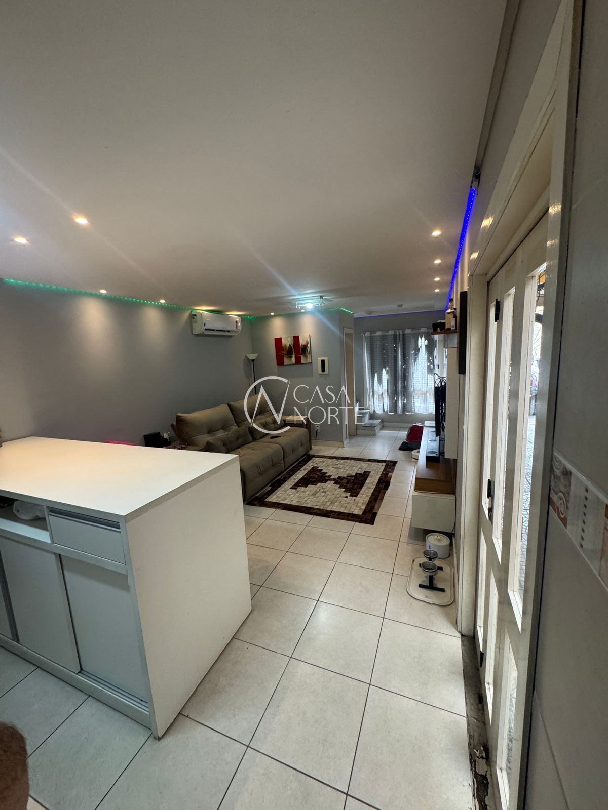 Casa à venda com 3 quartos, 160m², 1 suíte, 1 vaga, Rua Dante Poggetti no bairro Jardim Itu em Porto Alegre