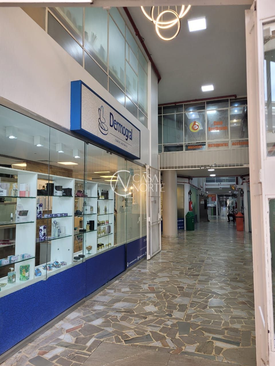 Apartamento à venda com 2 quartos, 100m², Rua Senhor dos Passos no bairro Centro Histórico em Porto Alegre