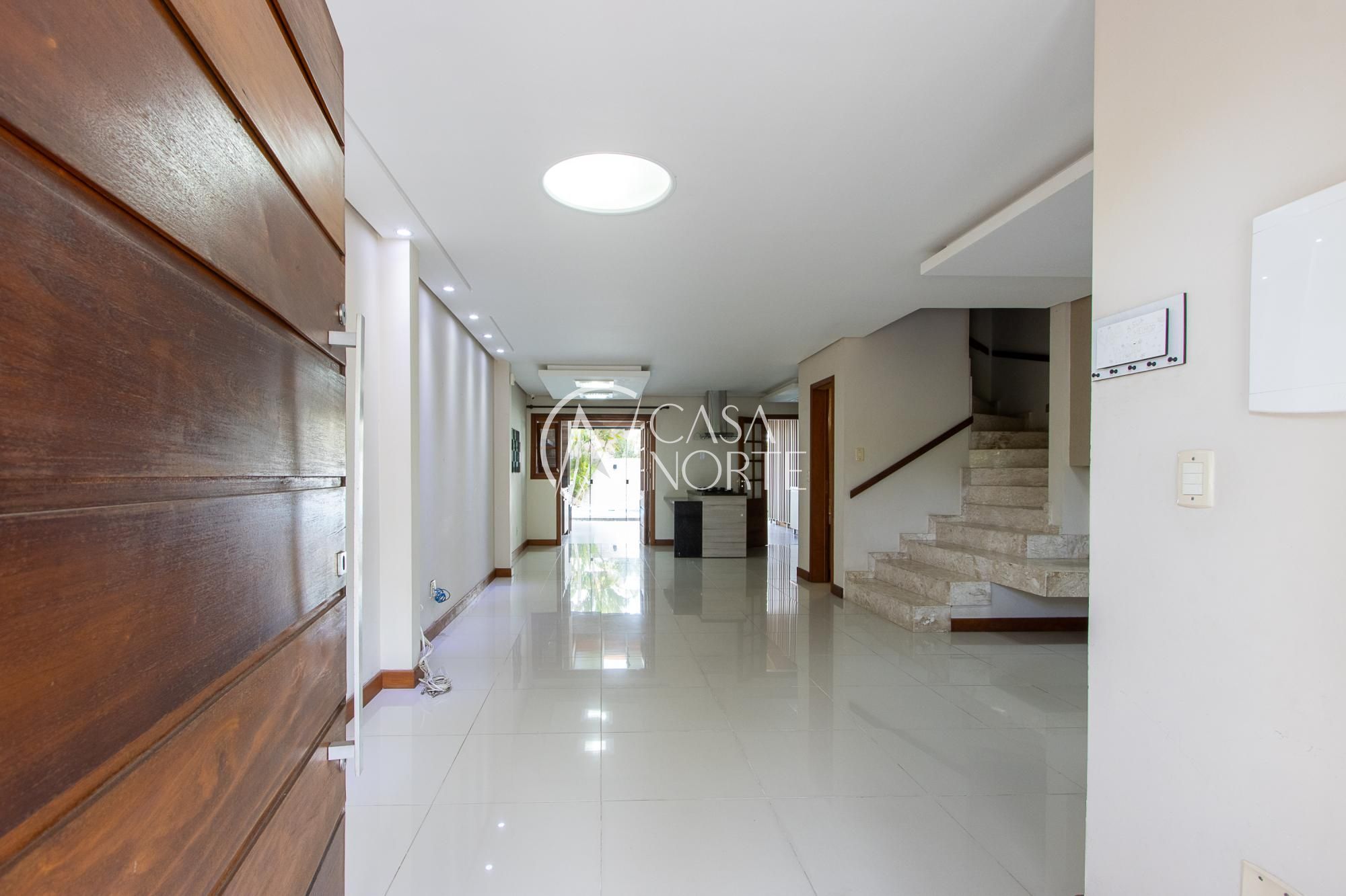 Casa à venda com 3 quartos, 145m², 1 suíte, 2 vagas, Rua Carlos Maximiliano Fayet no bairro Hípica em Porto Alegre