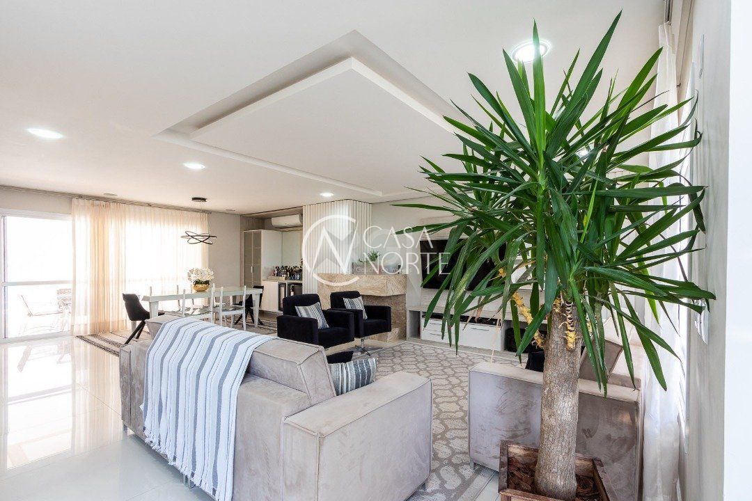 Casa de Condomínio à venda com 3 quartos, 203m², 3 suítes, 4 vagas, Rua Ivo Walter Kern no bairro Hípica em Porto Alegre