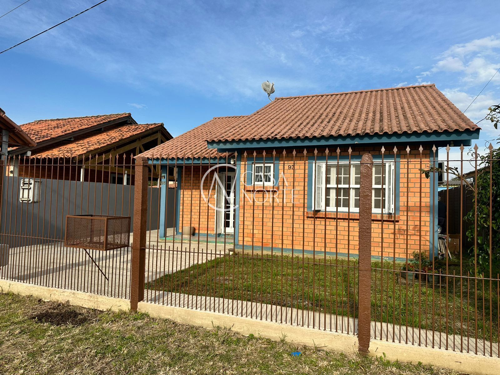 Casa à venda com 3 quartos, 360m², 1 suíte, 3 vagas, Rua João Pestana Aragão no bairro Belém Novo em Porto Alegre