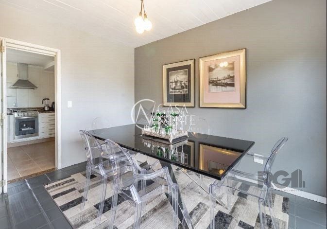 Casa à venda com 3 quartos, 350m², 1 suíte, 3 vagas, Rua Padre João Batista Reus no bairro Vila Conceição em Porto Alegre