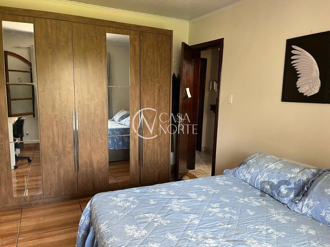 Casa à venda com 4 quartos, 200m², 2 suítes, 190 vagas, Rua Lauro Barcellos Lino no bairro Ipanema em Porto Alegre