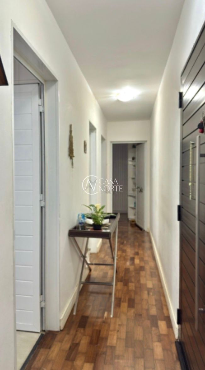 Apartamento Garden à venda com 2 quartos, 64m², 1 suíte, 1 vaga, Rua Felipe Camarão no bairro Rio Branco em Porto Alegre