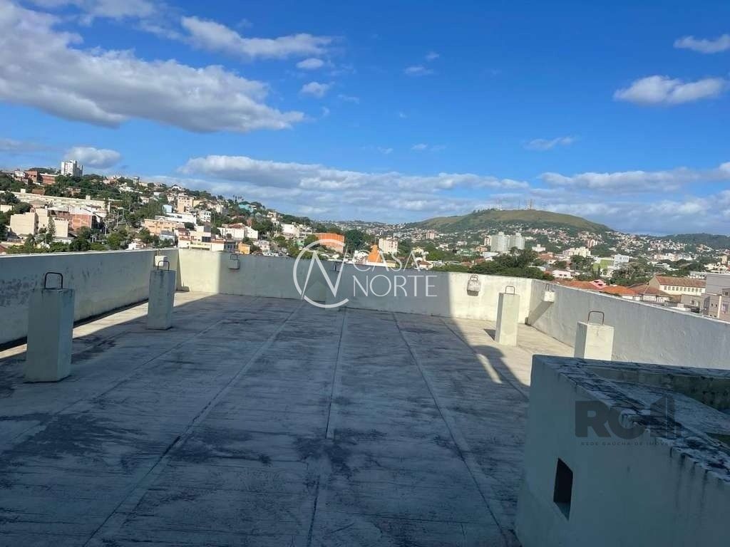 Apartamento à venda com 3 quartos, 104m², 1 vaga, Avenida Doutor Carlos Barbosa no bairro Medianeira em Porto Alegre