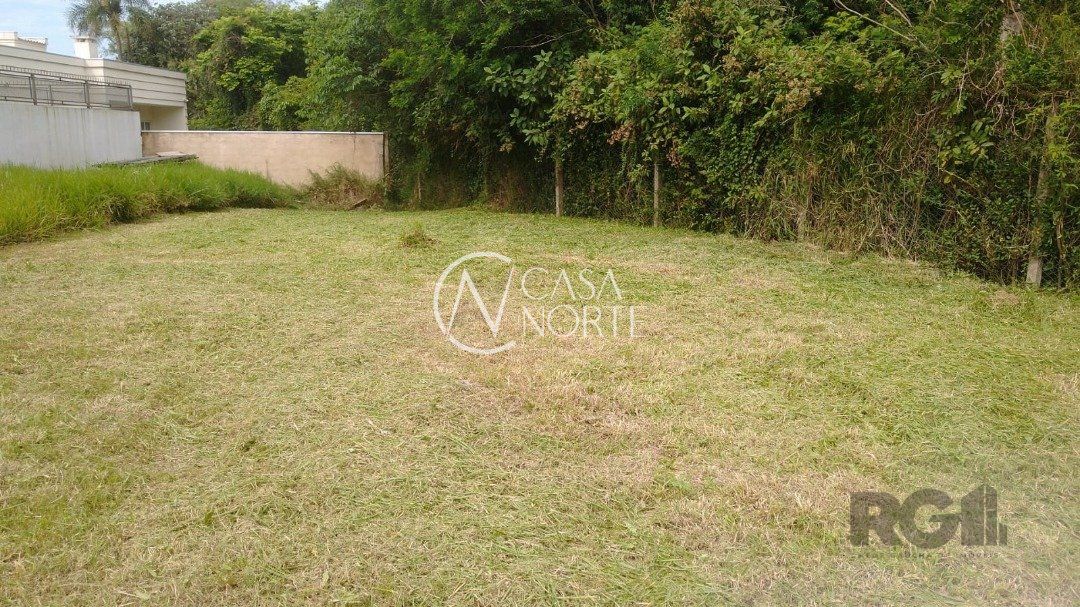 Terreno à venda  com 172m², Rua Ivo Walter Kern no bairro Hípica em Porto Alegre