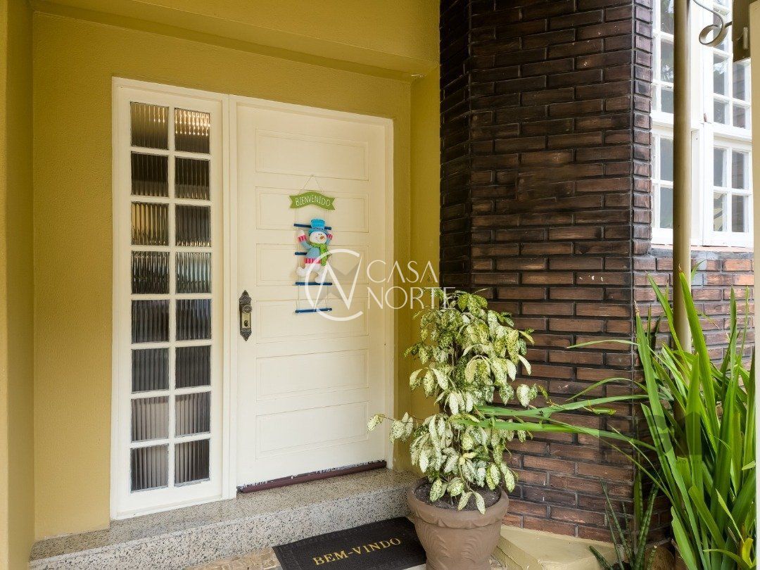 Casa de Condomínio à venda com 3 quartos, 162m², 1 suíte, 2 vagas, Rua Doutor Armando Barbedo no bairro Tristeza em Porto Alegre