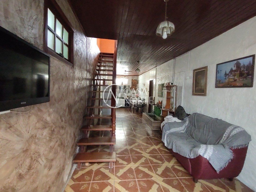 Casa à venda com 6 quartos, 400m², Avenida Eduardo Prado no bairro Cavalhada em Porto Alegre