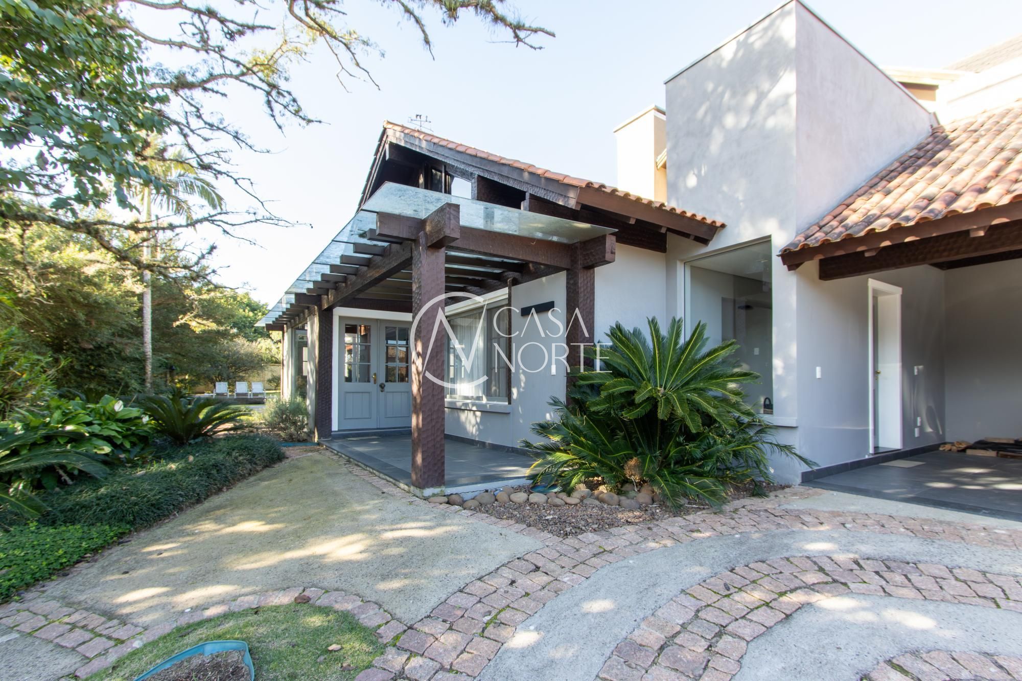 Casa de Condomínio à venda com 3 quartos, 196m², 1 suíte, 4 vagas, Avenida Juca Batista no bairro Terraville em Porto Alegre