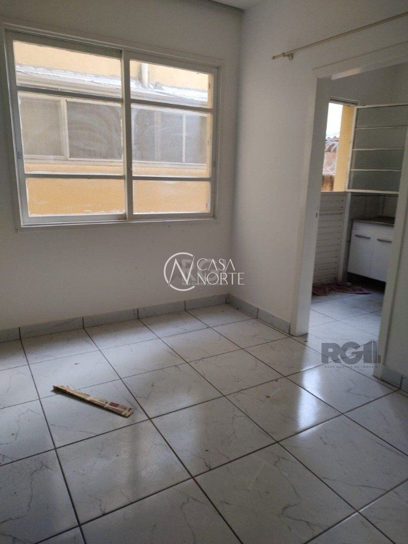 Kitnet à venda com 1 quarto, 24m², Rua Barao do Gravataí no bairro Menino Deus em Porto Alegre