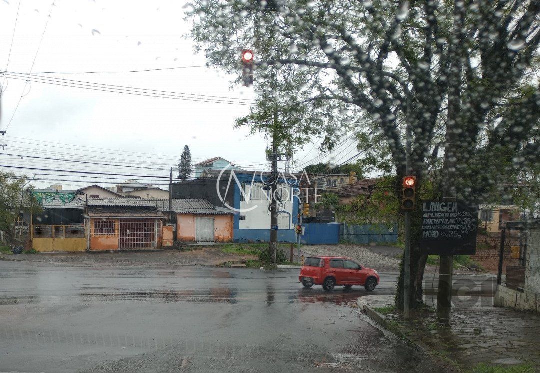 Terreno à venda  com 450m², Avenida Vicente Monteggia no bairro Cavalhada em Porto Alegre