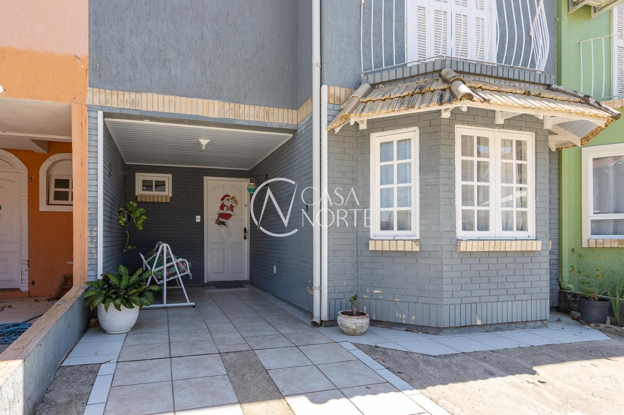 Casa de Condomínio à venda com 3 quartos, 161m², 1 suíte, 2 vagas, Rua Osório Mendes Ouriques no bairro Guarujá em Porto Alegre