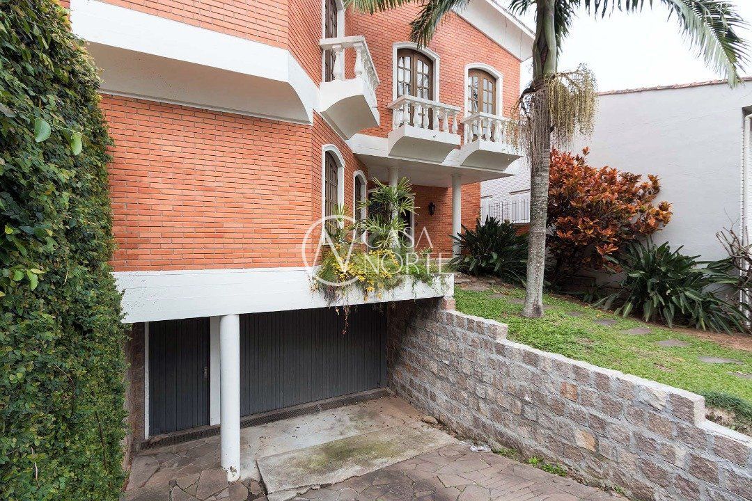 Casa à venda com 4 quartos, 430m², 1 suíte, 5 vagas, Avenida Icaraí no bairro Cristal em Porto Alegre