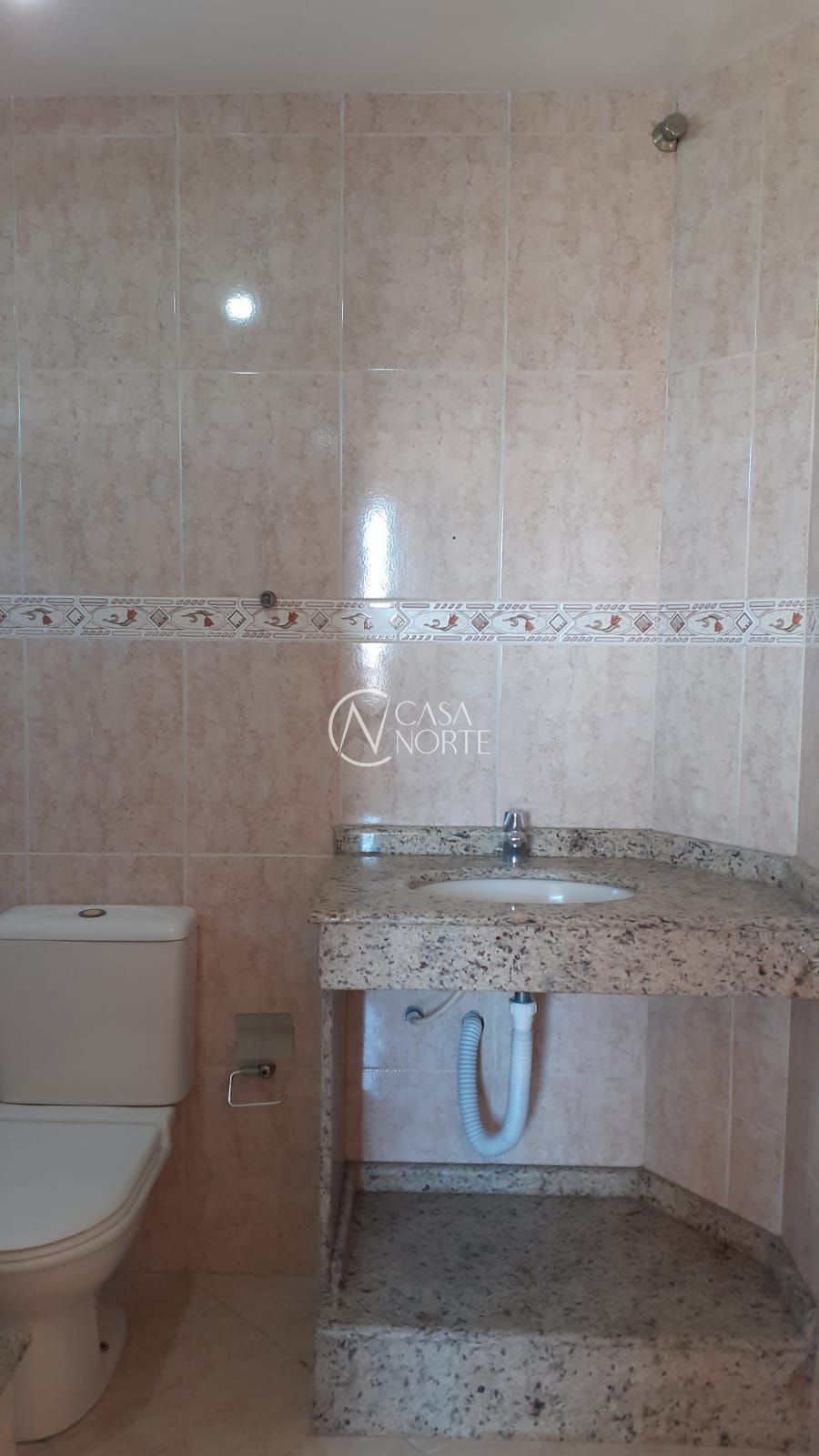 Casa à venda com 4 quartos, 250m², 1 suíte, 2 vagas, Rua João Pereira dos Santos no bairro Costa e Silva em Porto Alegre