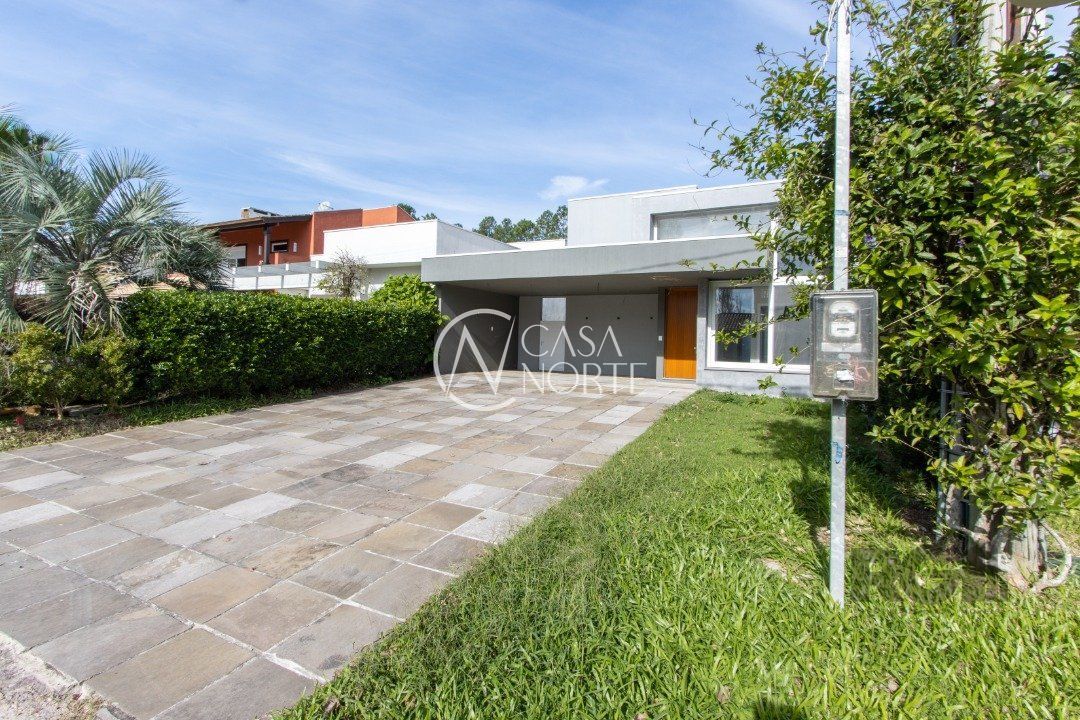 Casa de Condomínio à venda com 3 quartos, 160m², 3 suítes, 2 vagas, Avenida Juca Batista no bairro Belém Novo em Porto Alegre