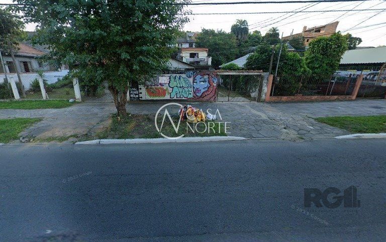 Terreno à venda  com 300m², Avenida Antônio Carvalho no bairro Jardim Carvalho em Porto Alegre