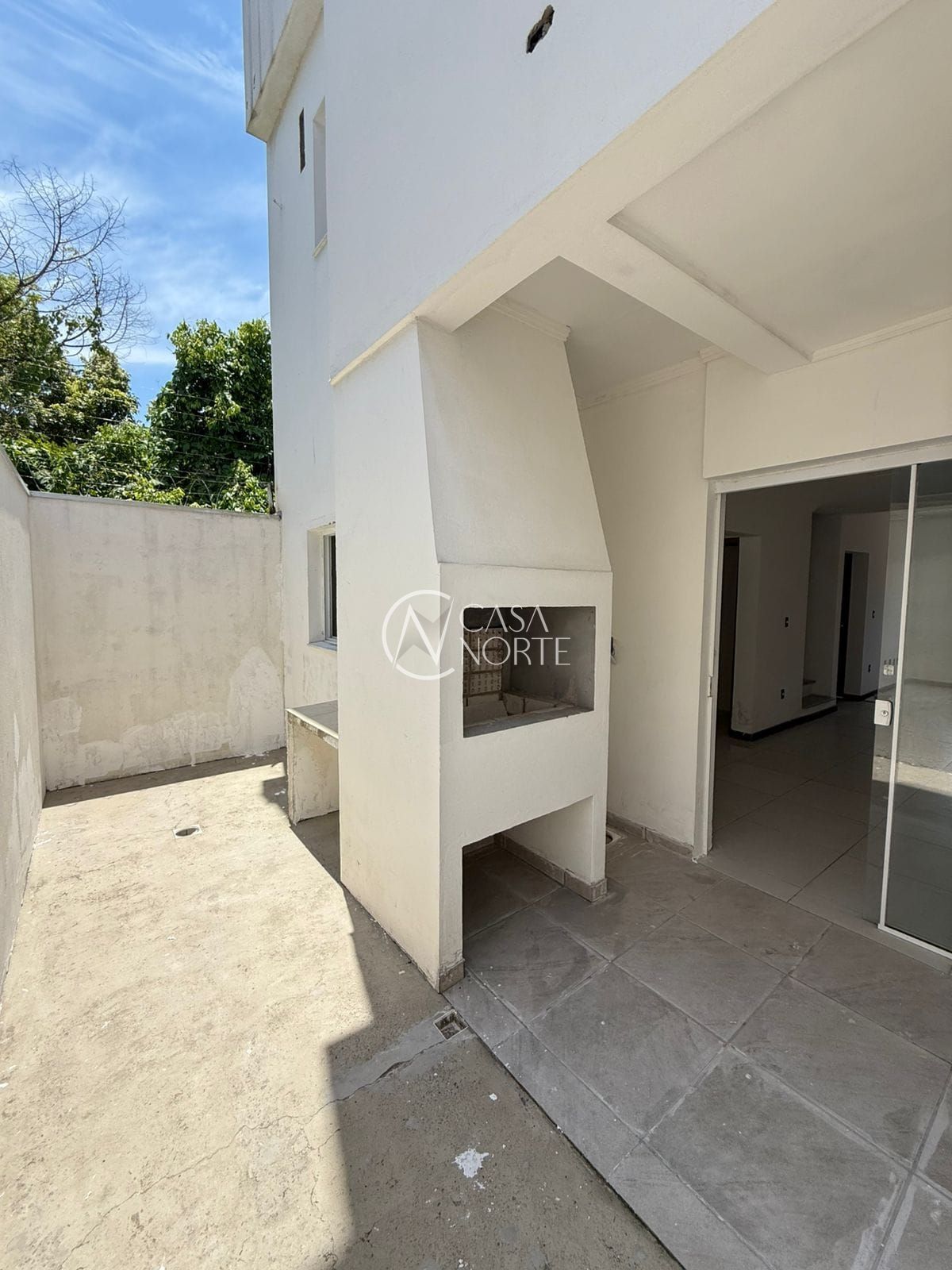 Casa de Condomínio à venda com 3 quartos, 230m², 1 suíte, 2 vagas, Rua Coronel Timóteo no bairro Camaquã em Porto Alegre