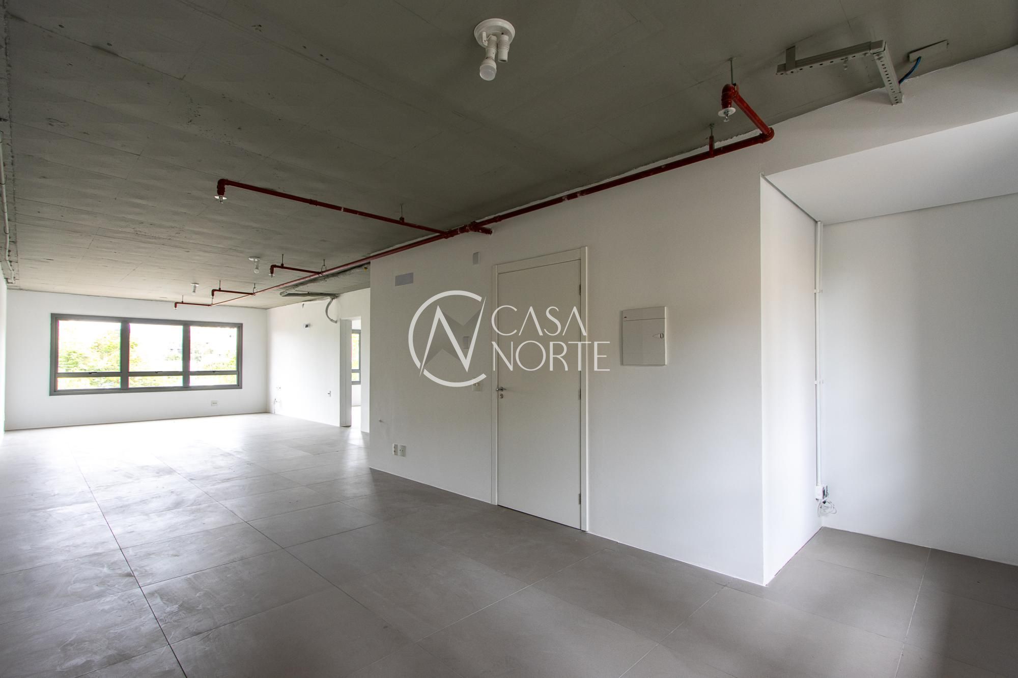 Sala Comercial à venda , 118m², Avenida Mariland no bairro São João em Porto Alegre