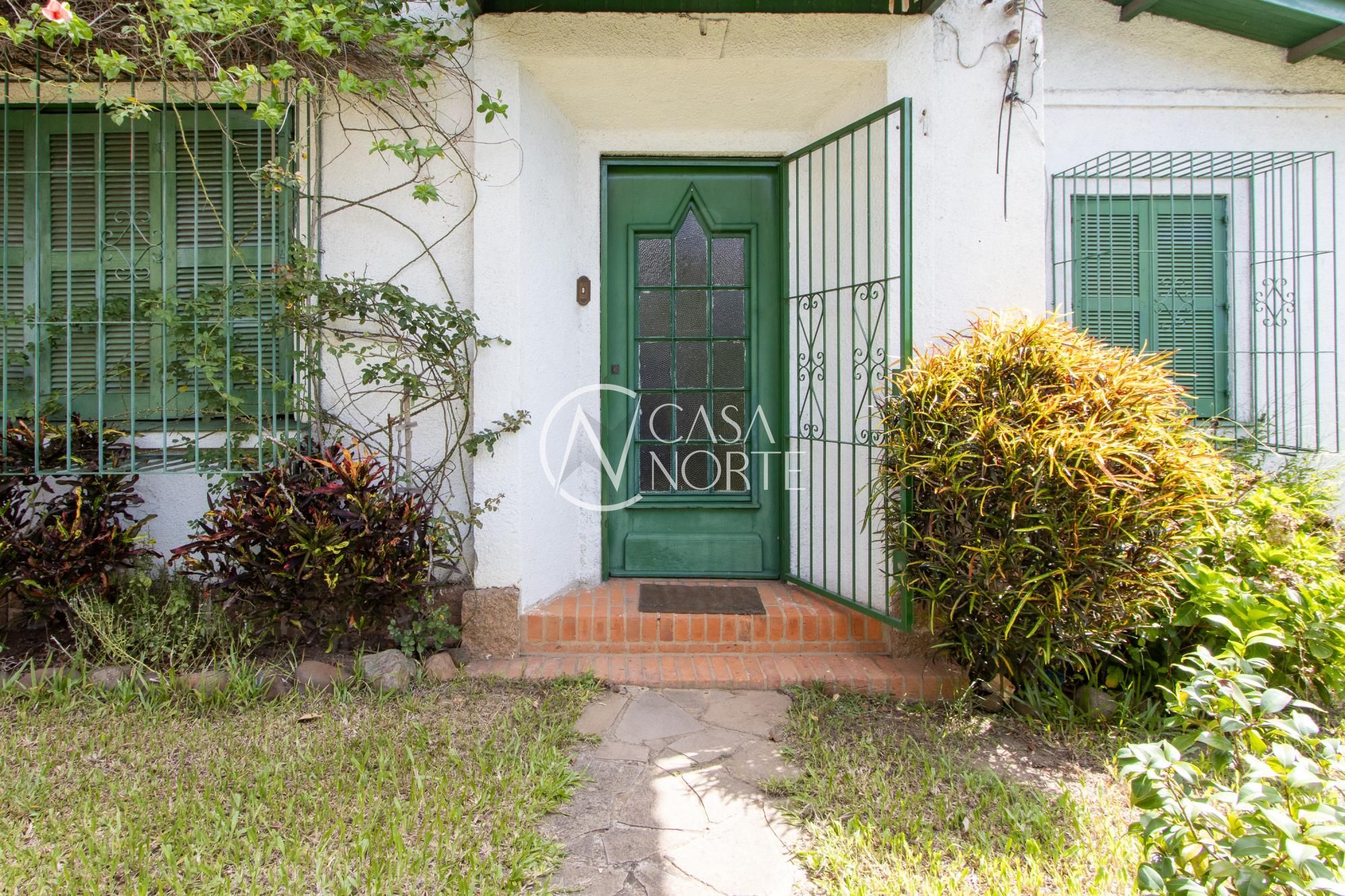 Casa à venda com 3 quartos, 300m², Rua Professor Clemente Pinto no bairro Medianeira em Porto Alegre