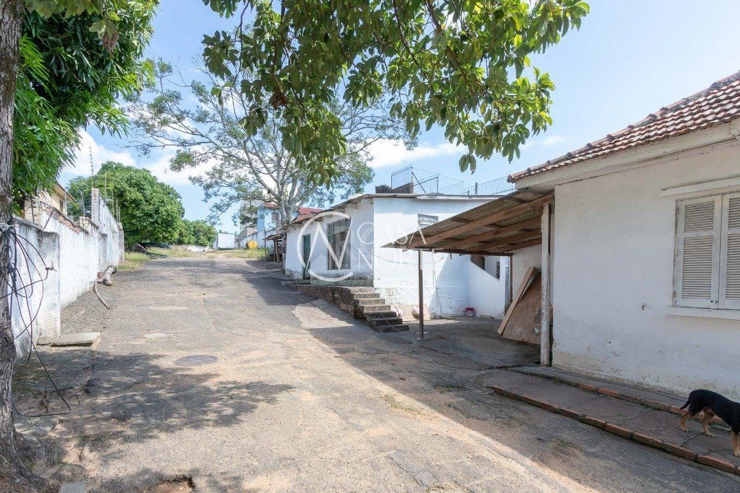 Terreno à venda  com 1925m², Rua Doutor Barcelos no bairro Tristeza em Porto Alegre