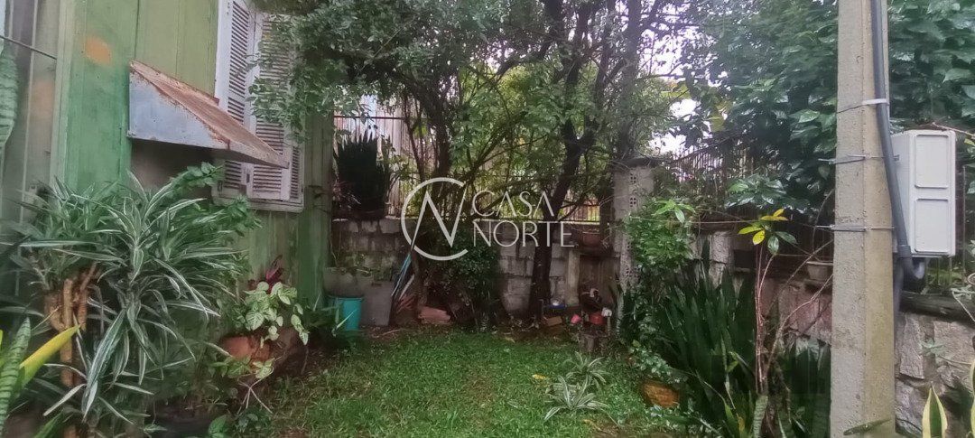 Casa à venda com 2 quartos, 180m², Rua Doutor Dias de Carvalho no bairro Tristeza em Porto Alegre