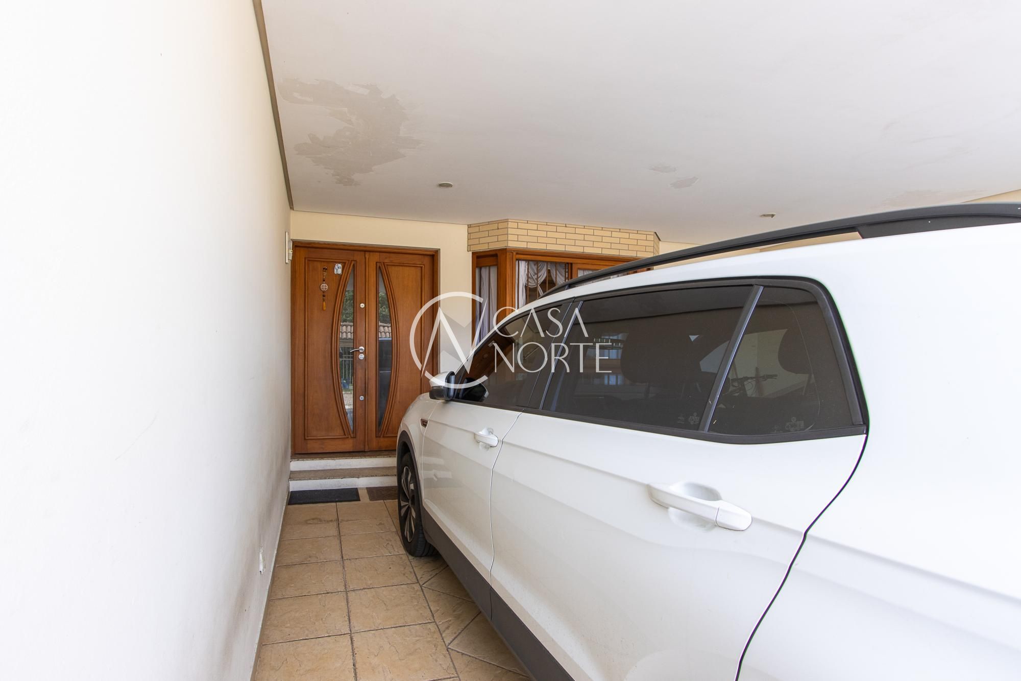 Casa de Condomínio à venda com 3 quartos, 303m², 1 suíte, 4 vagas, Avenida Copacabana no bairro Tristeza em Porto Alegre