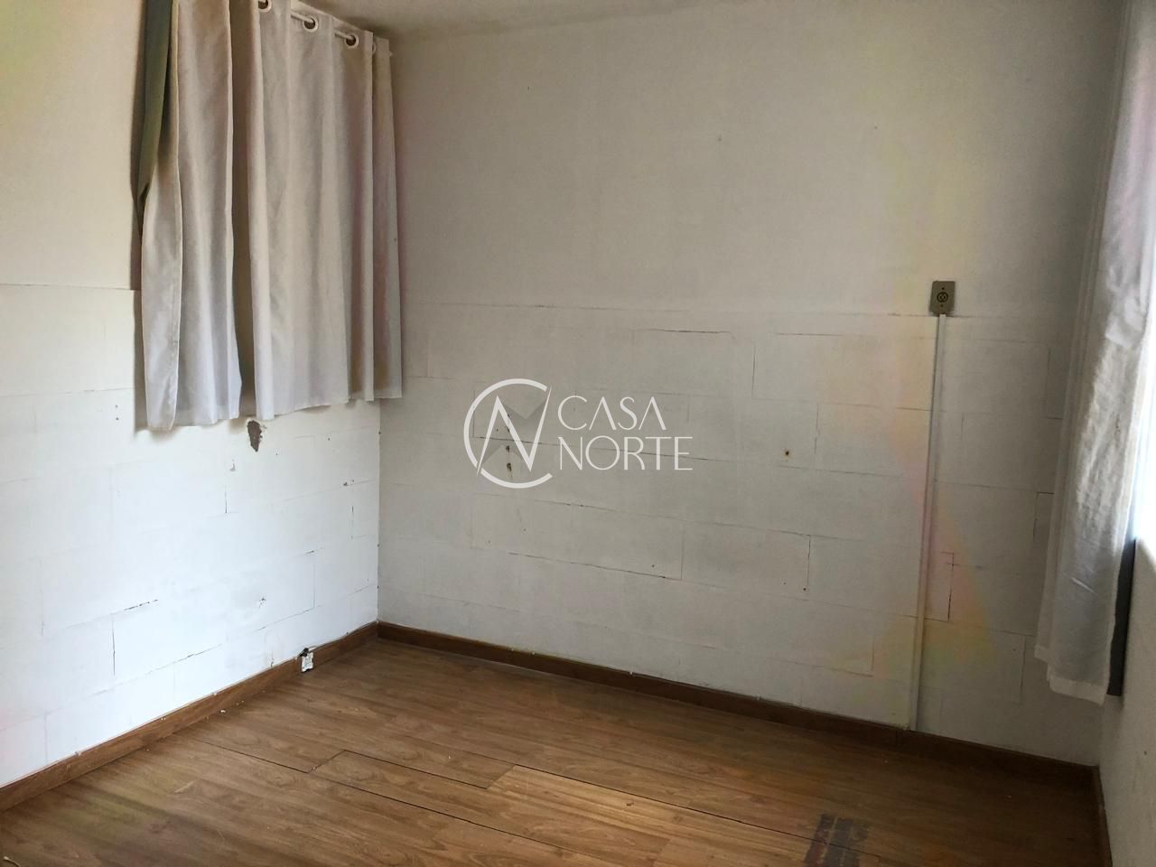 Casa à venda com 3 quartos, 93m², 1 vaga, Rua Doutor Freire Alemão no bairro Mont Serrat em Porto Alegre