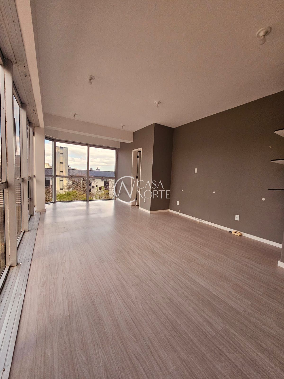 Sala Comercial à venda com 1 quarto, 30m², Rua Dona Laura no bairro Rio Branco em Porto Alegre