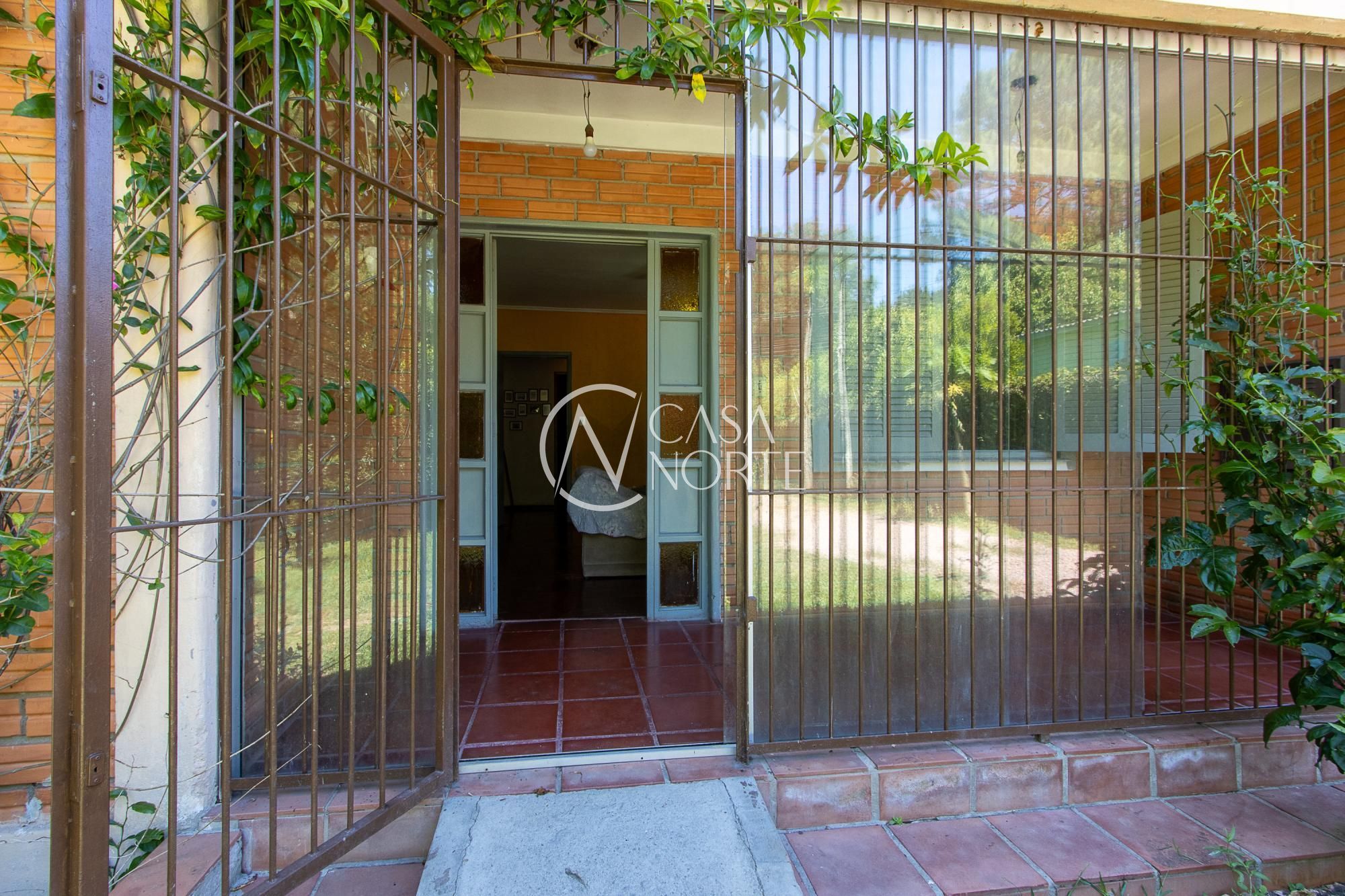 Casa à venda com 2 quartos, 1250m², 1 vaga, Avenida João Antônio Silveira no bairro Pitinga em Porto Alegre