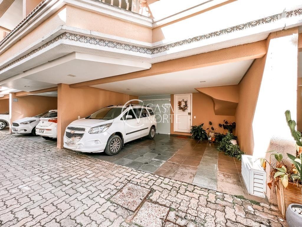 Casa de Condomínio à venda com 3 quartos, 230m², 1 suíte, 2 vagas, Avenida Coronel Marcos no bairro Pedra Redonda em Porto Alegre