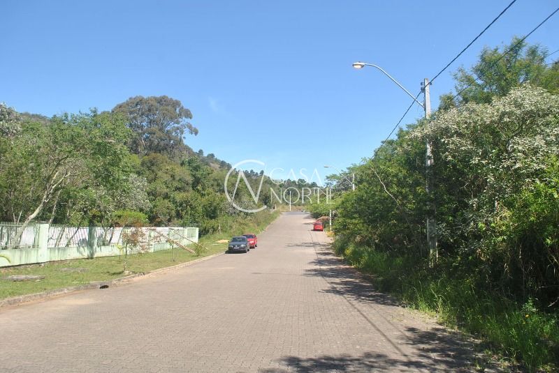 Terreno à venda  com 2611m², Rua Giorgio Negroni no bairro Espírito Santo em Porto Alegre