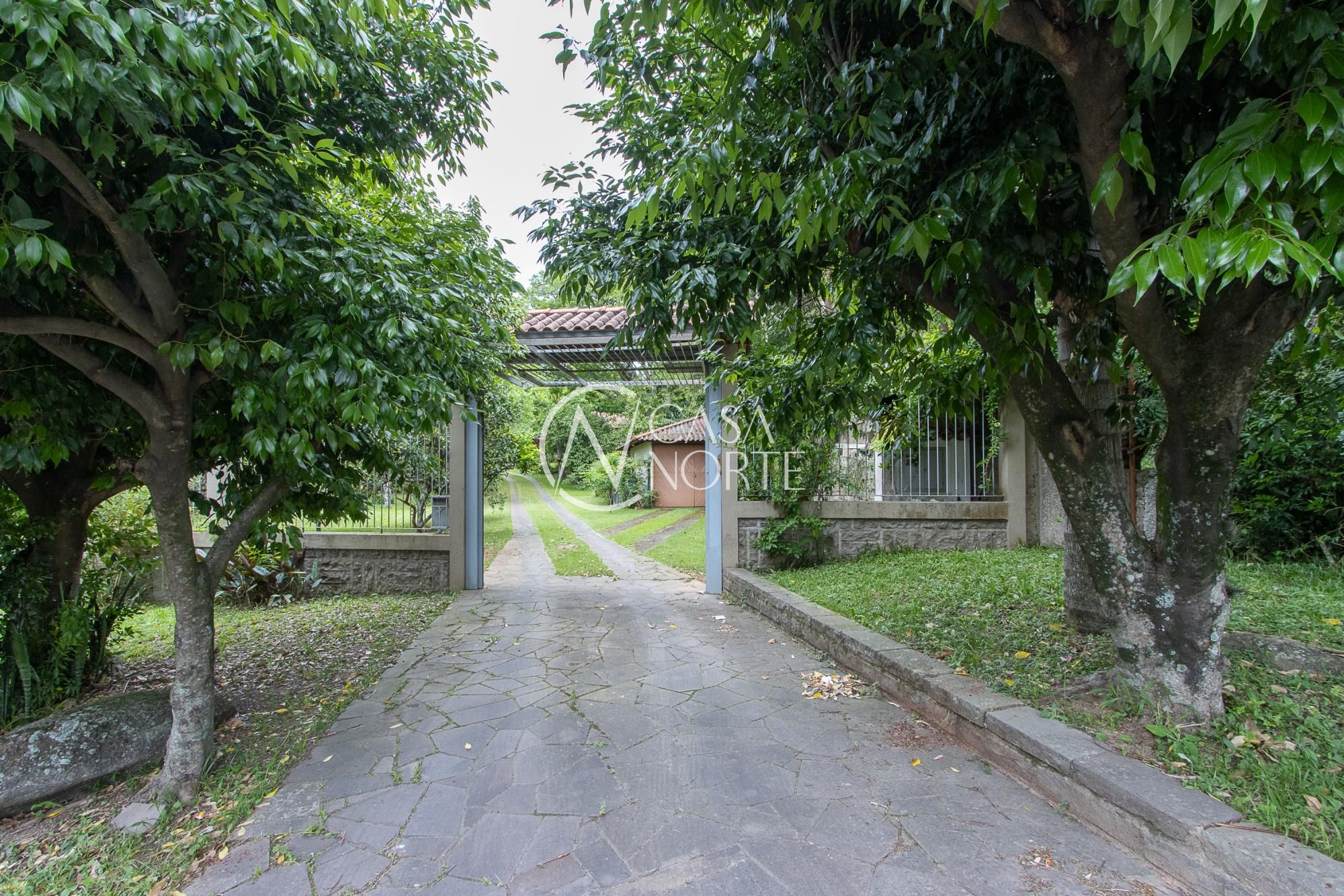 Casa à venda com 3 quartos, 202m², 1 suíte, 3 vagas, Estrada Afonso Lourenço Mariante no bairro Belém Velho em Porto Alegre