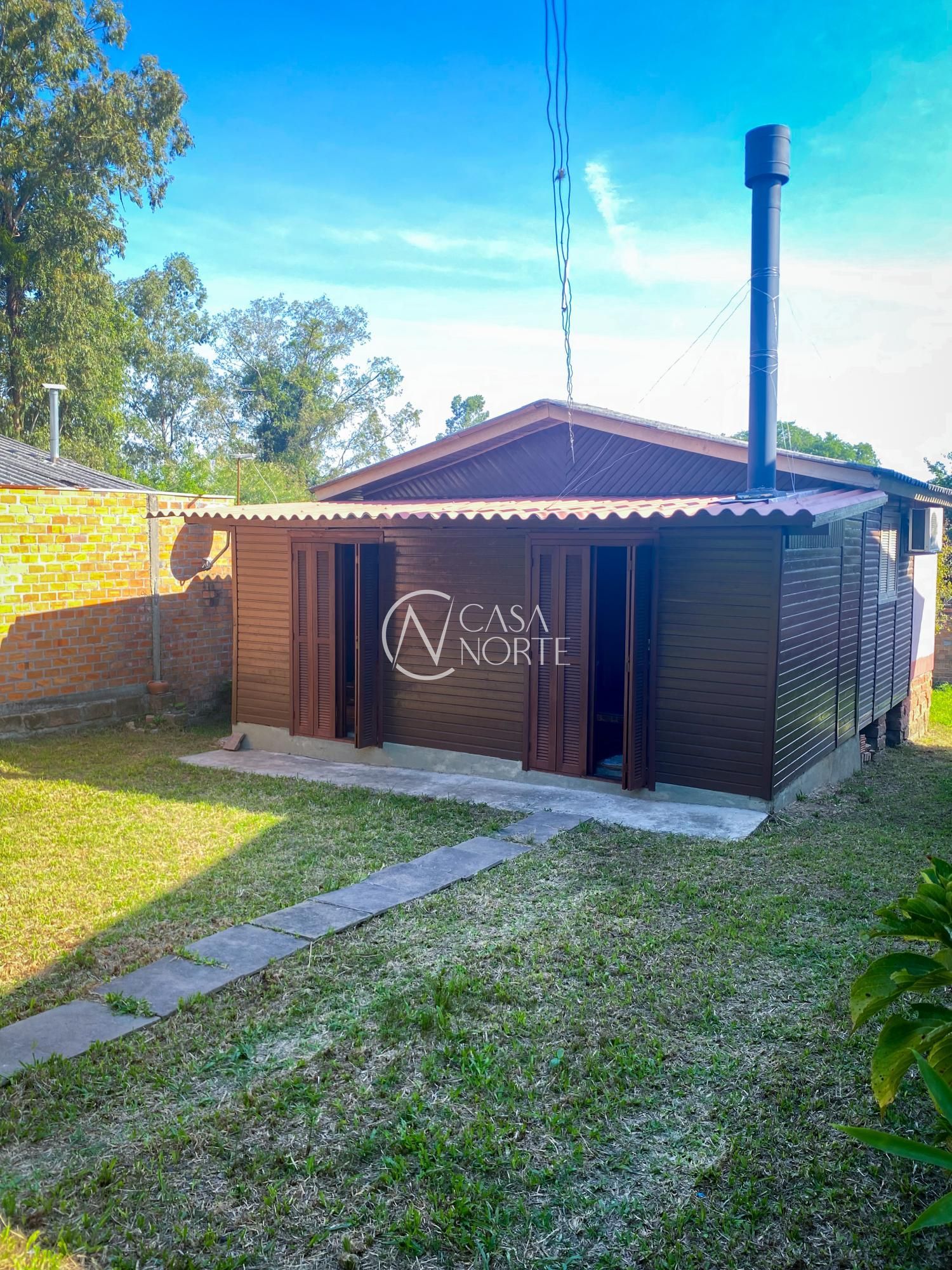 Terreno à venda com 2 quartos com 319m², 2 vagas, Rua Maria da Cunha Koller no bairro Belém Novo em Porto Alegre