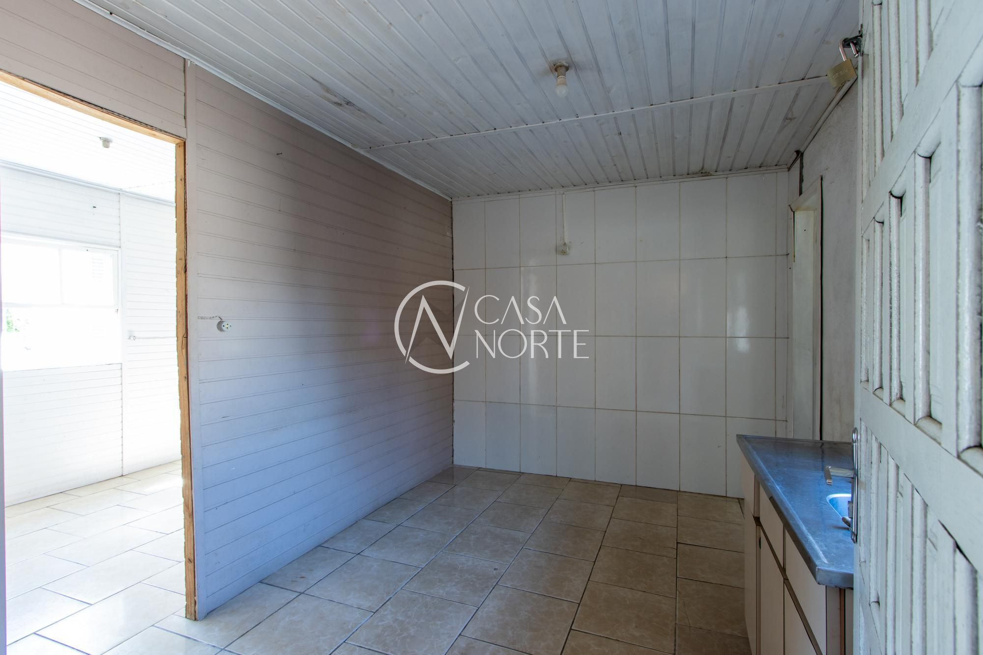 Casa à venda com 1 quarto, 110m², Rua José Matone no bairro Hípica em Porto Alegre