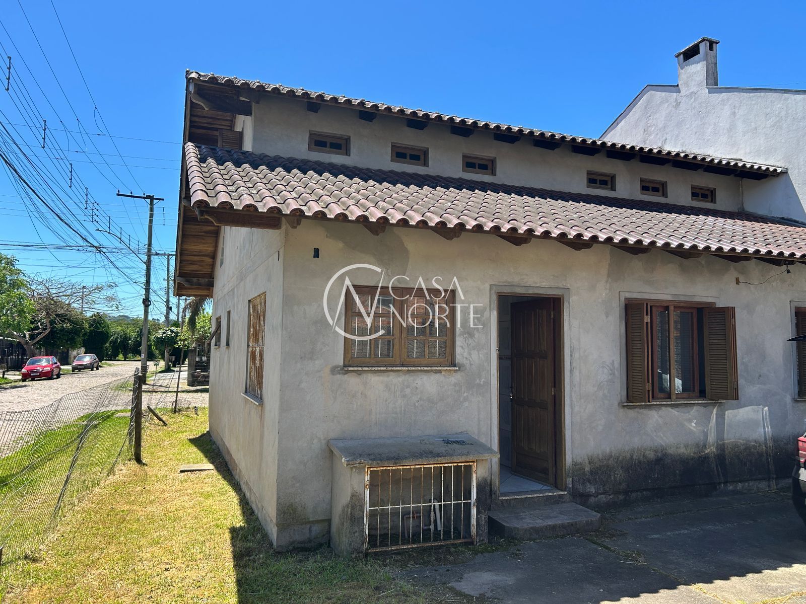 Casa à venda com 3 quartos, 110m², 2 vagas, Rua João Costi no bairro Hípica em Porto Alegre