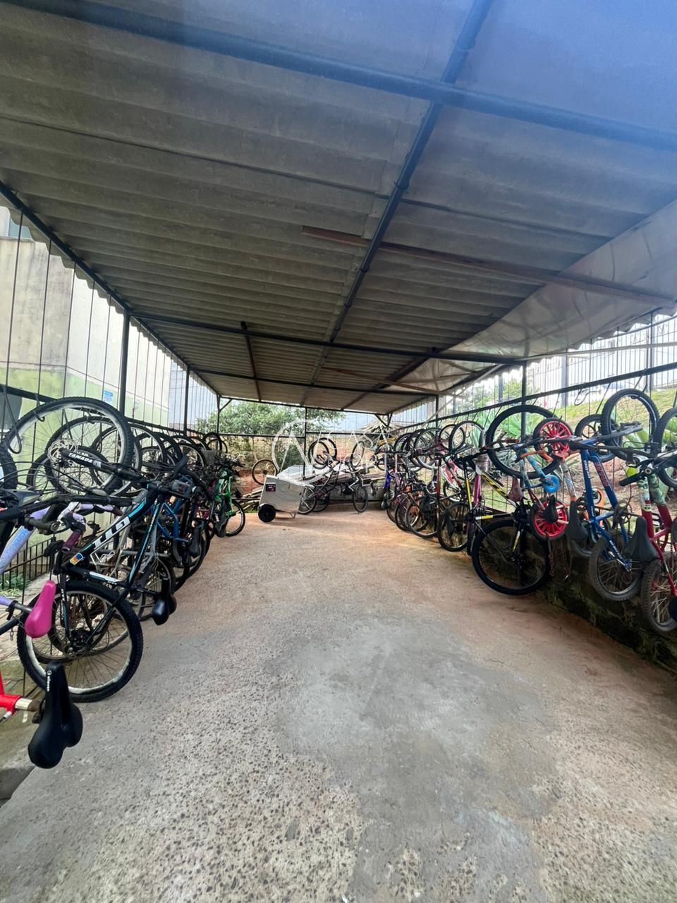 Apartamento à venda com 2 quartos, 38m², 1 vaga, Beco Pedro Rodrigues Bittencourt no bairro Vila Nova em Porto Alegre