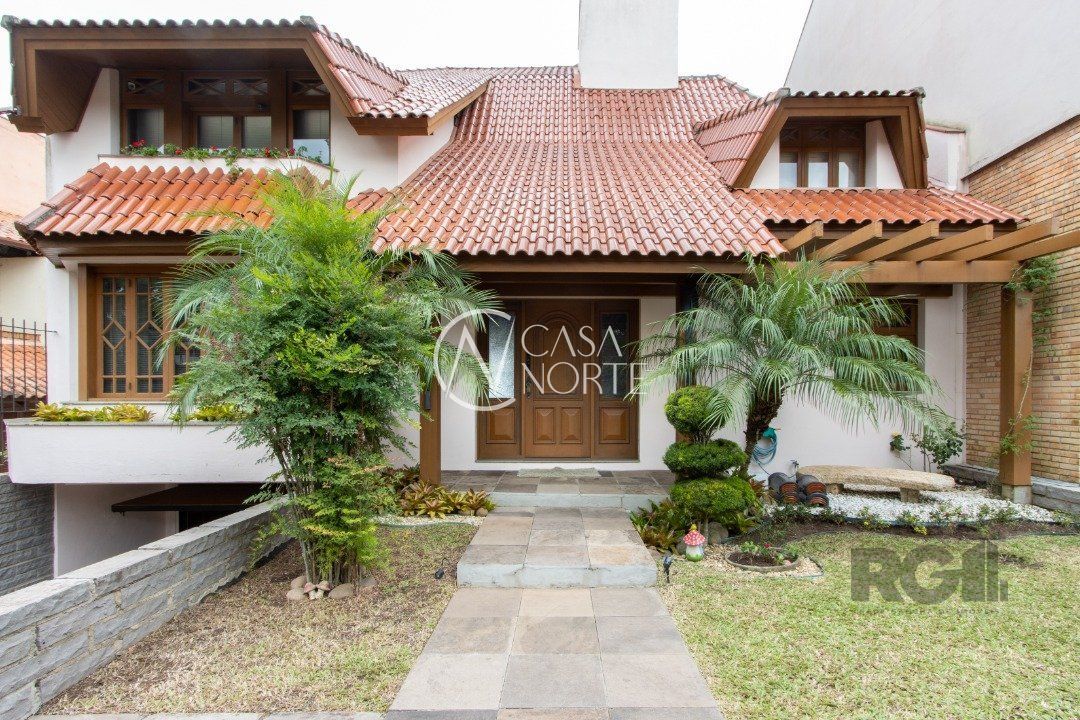 Casa à venda com 4 quartos, 509m², 2 suítes, 4 vagas, Rua Doutor Arnaldo da Silva Ferreira no bairro Ipanema em Porto Alegre