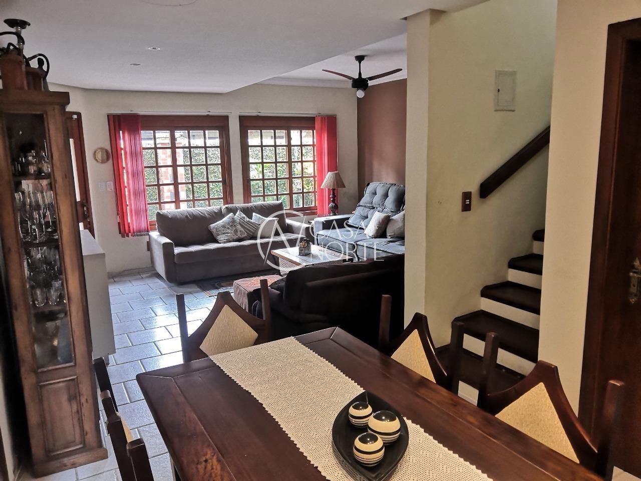 Casa de Condomínio à venda com 3 quartos, 190m², 1 suíte, 2 vagas, Avenida Guaíba no bairro Ipanema em Porto Alegre