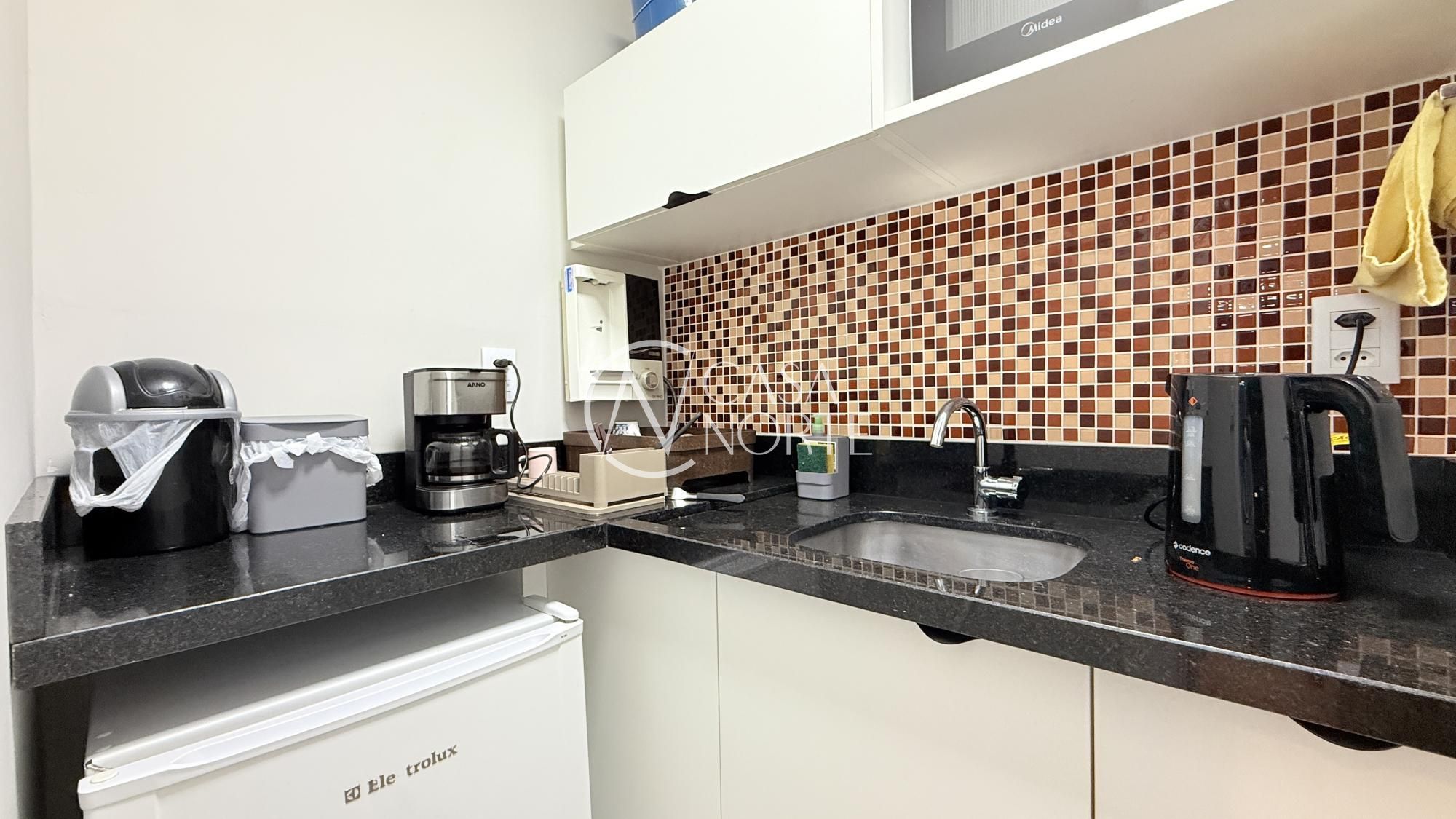 Sala Comercial à venda , 79m², 2 vagas, Avenida Érico Veríssimo no bairro Menino Deus em Porto Alegre