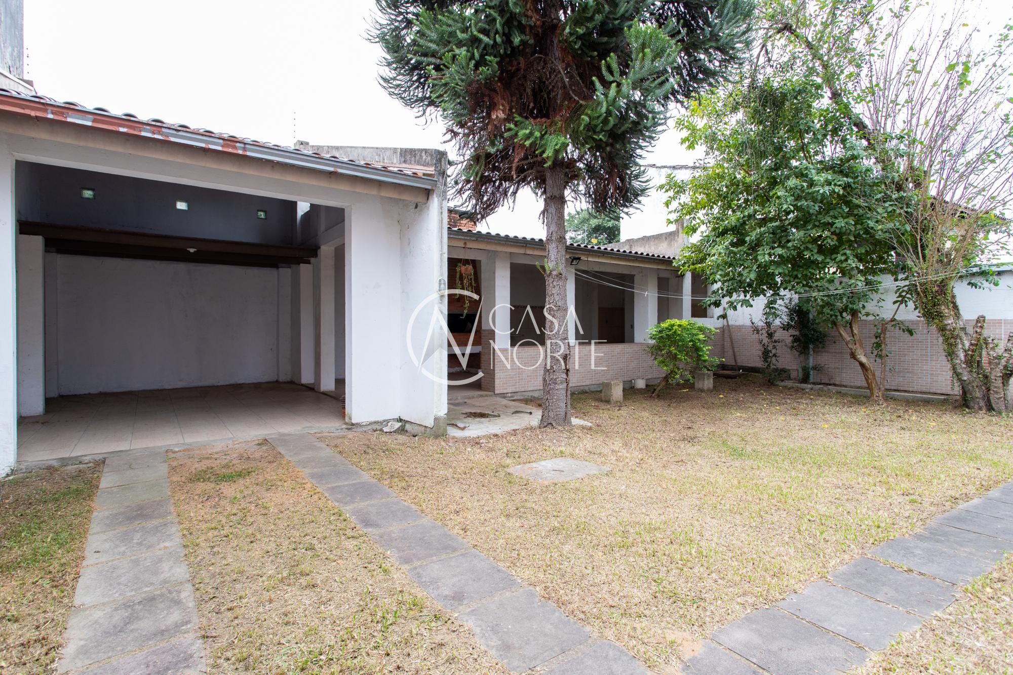 Casa à venda com 3 quartos, 215m², 1 suíte, 2 vagas, Rua Álvaro Pedro da Rosa no bairro Aberta dos Morros em Porto Alegre