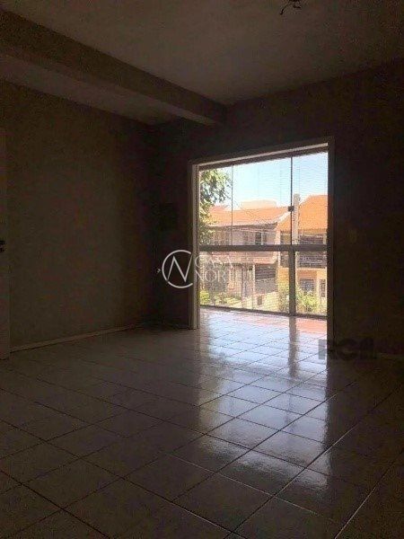 Casa à venda com 4 quartos, 208m², 1 suíte, 2 vagas, Rua das Caravelas no bairro Vila Ipiranga em Porto Alegre